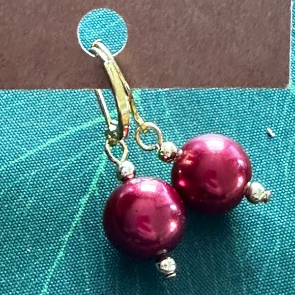 BOGO FREE Pink beaded bulb dangly earrings clam clasp - Picture 3 of 4